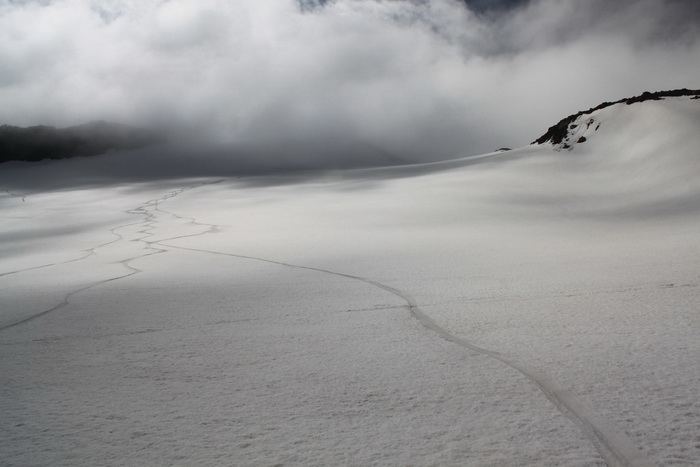 спуск на сноубордах с  Большого Ала-Арчинского ледника