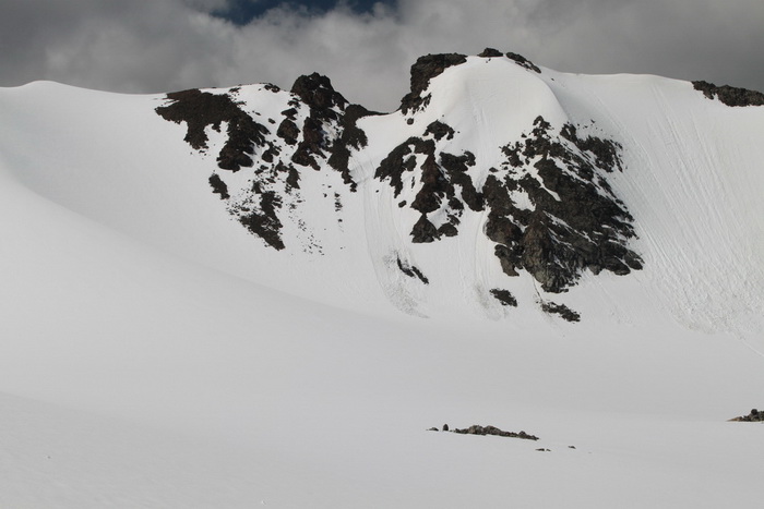 небольшие лавины на Большом Ала-Арчинском леднике
