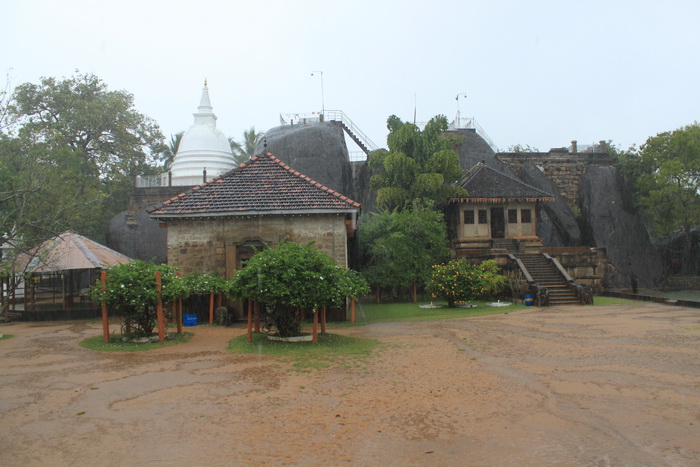 Анурадхапура. Храм Инсурмуния.