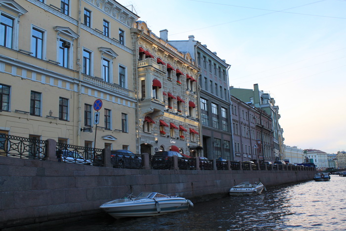 Санкт-Петербург. Экскурсия по рекам и каналам.