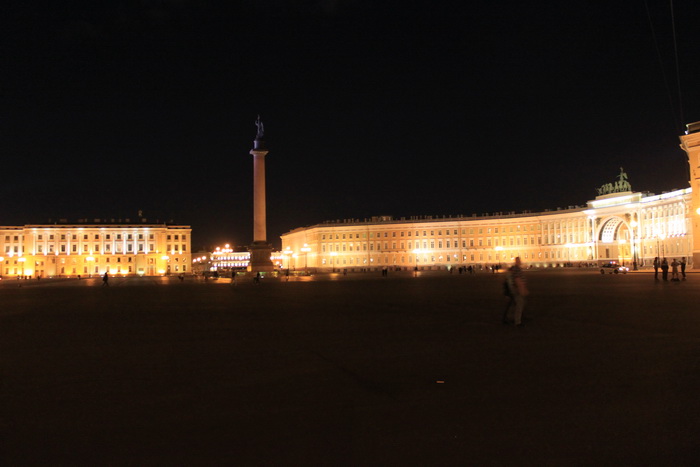 Санкт-Петербург. Освещение Дворцовой площади.