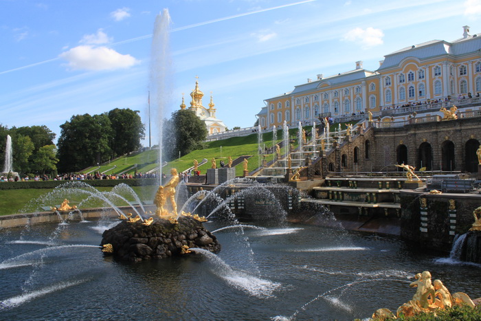 Петергоф. Большой Петергофский дворец и Большой каскад фонтанов.