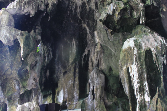 Куала-Лумпур. Известняковые пещеры Бату.
