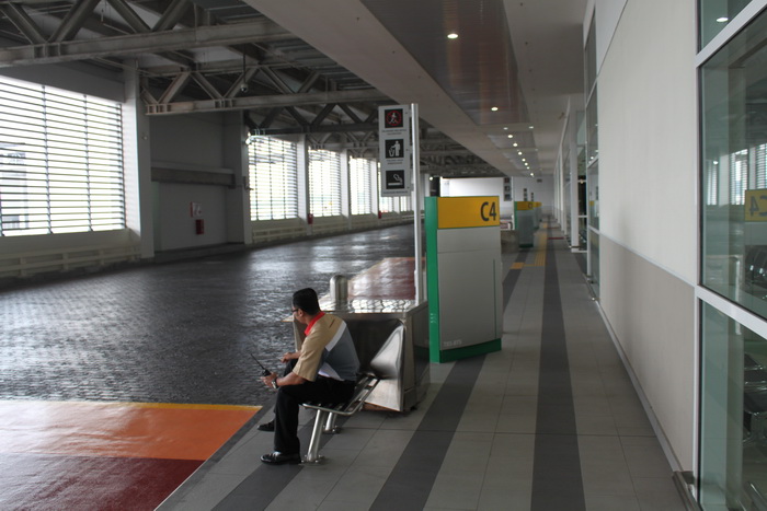 Куала-Лумпур. На перроне автовокзала Terminal Bersepadu Selatan.