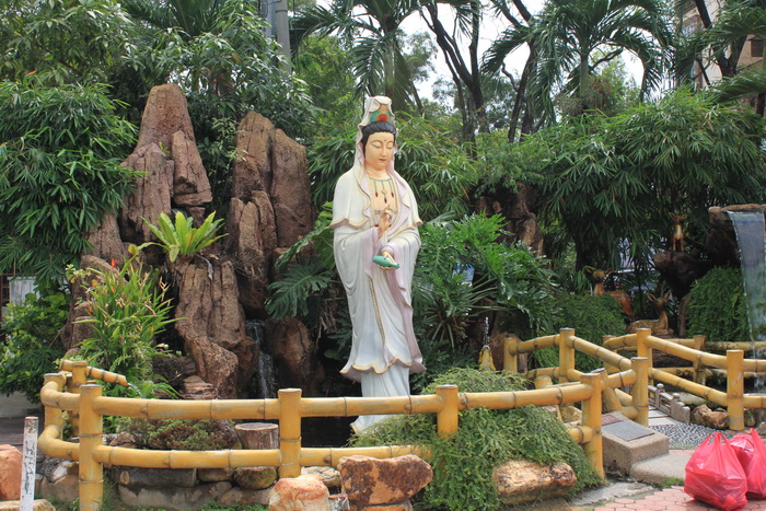 Куала-Лумпур. Богиня Tian Hou у храма Thean Hou.