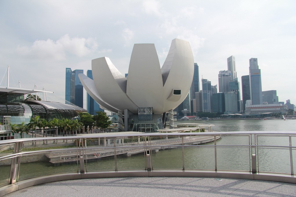 Сингапур. Музей в виде лотоса.