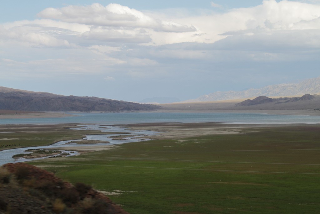 Киргизия. Орто-Токойское водохранилище.