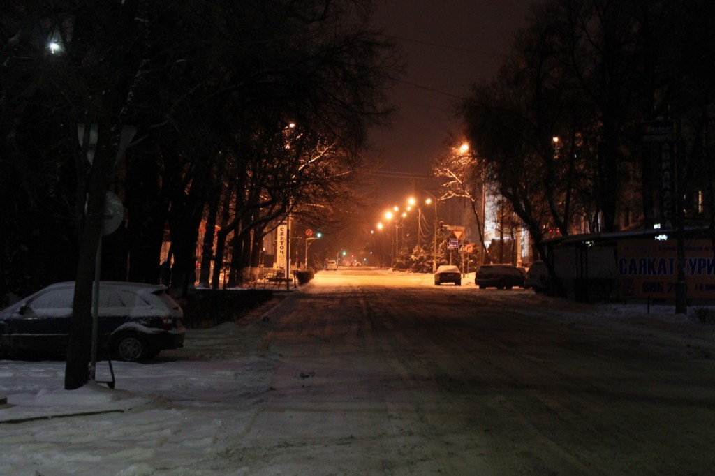 Киргизия. Ночные улочки Бишкека.