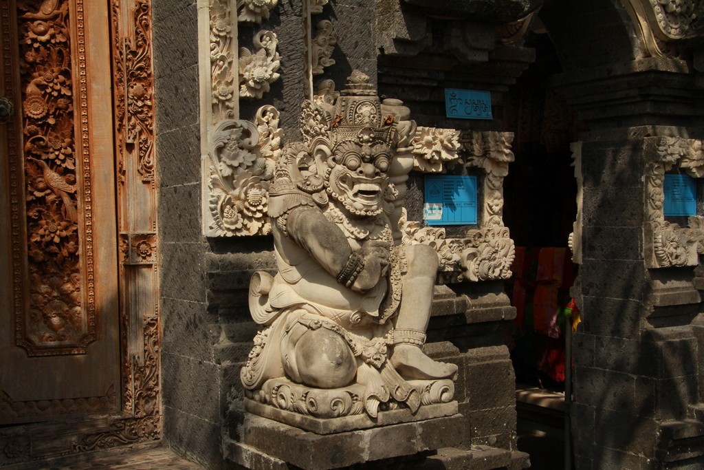 Боги и демоны острова Бали.