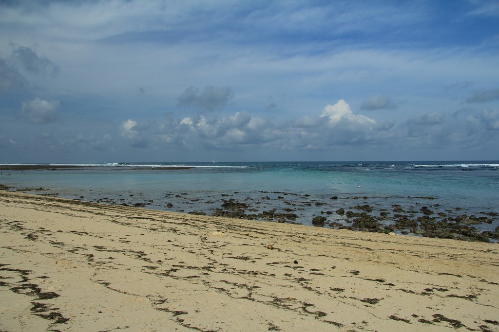 Бали. Песчанная коса пляжа Пандава.