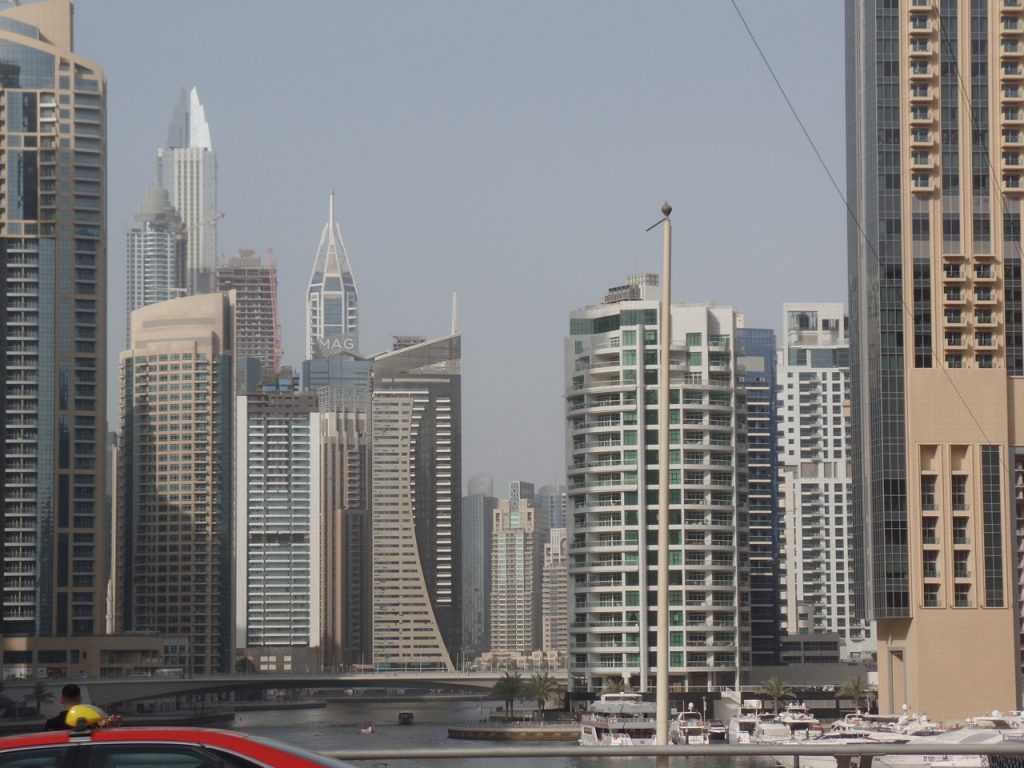 Яхты в заливе Дубай Марина
