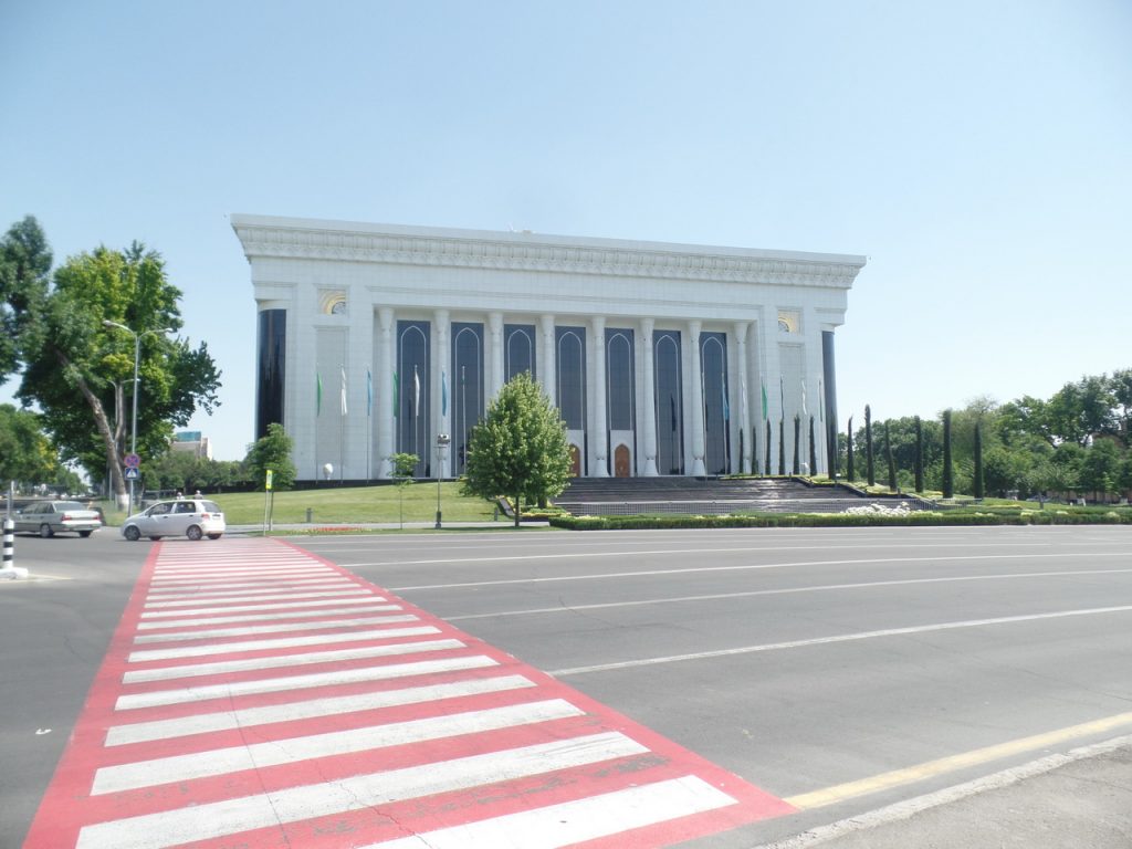 Дворец Форумов в Ташкенте.