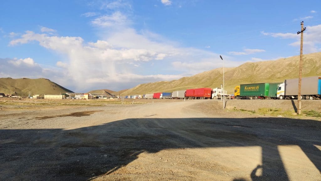 Торугарт. Погран зона между Киргизие и Китаем.