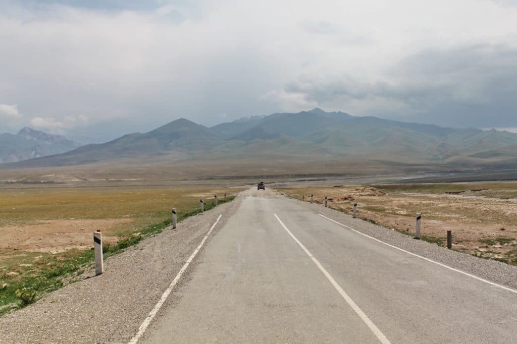 Дорога на Таш-Рабат. Киргизия.